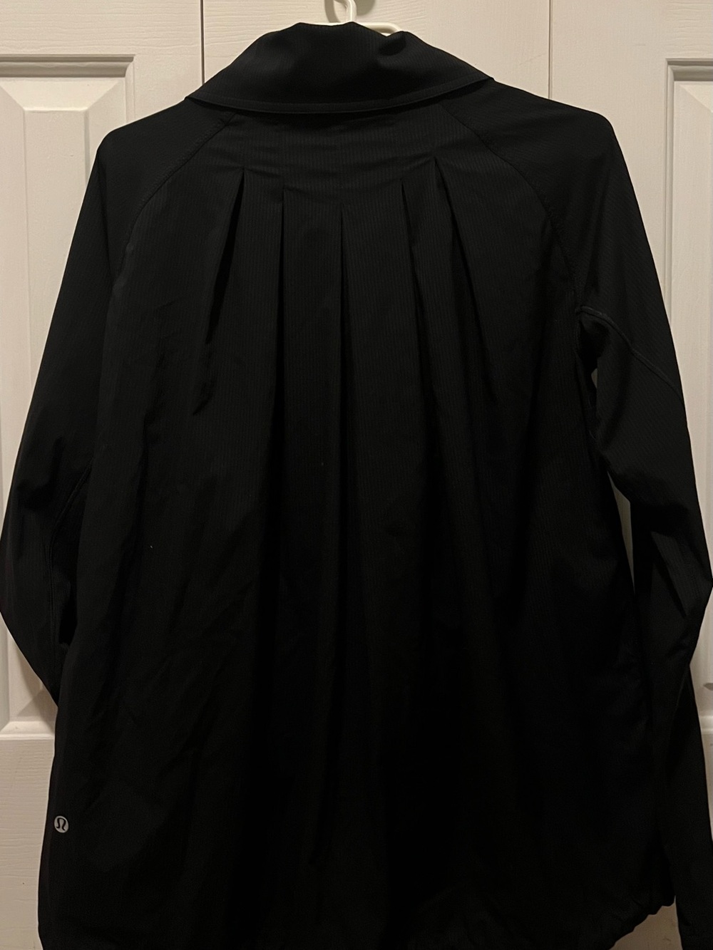 lululemon athletica Black Full-Zip Lightweight Jacket - Picture 2 of 7